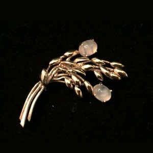 VTG Signed Wells Sterling Silver Moonstone Brooch